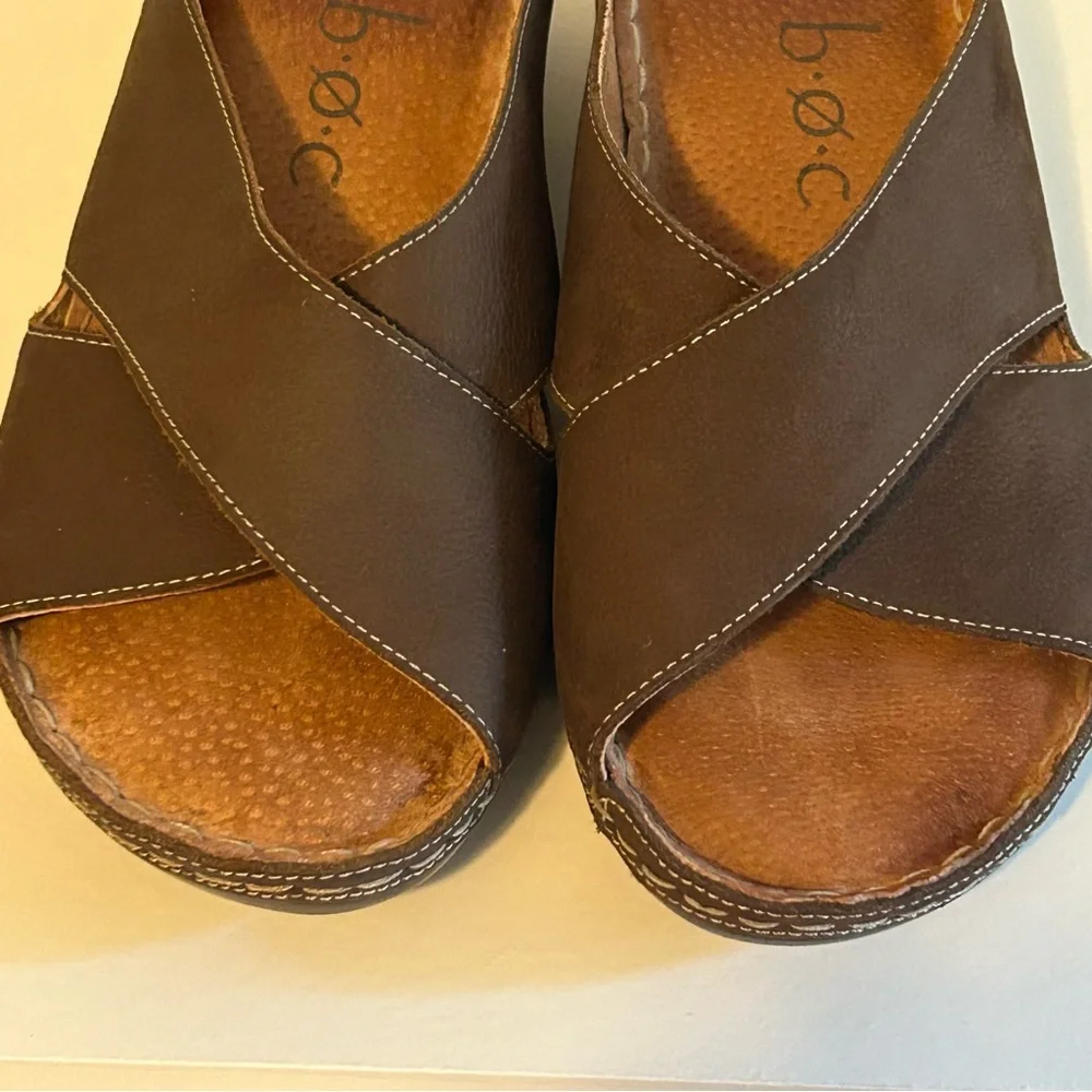 Born concept b.o.c Kallie brown genuine leather wedge sandals comfort size 8
